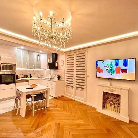 Alexandru Home Boissy-Saint-Leger Exterior photo